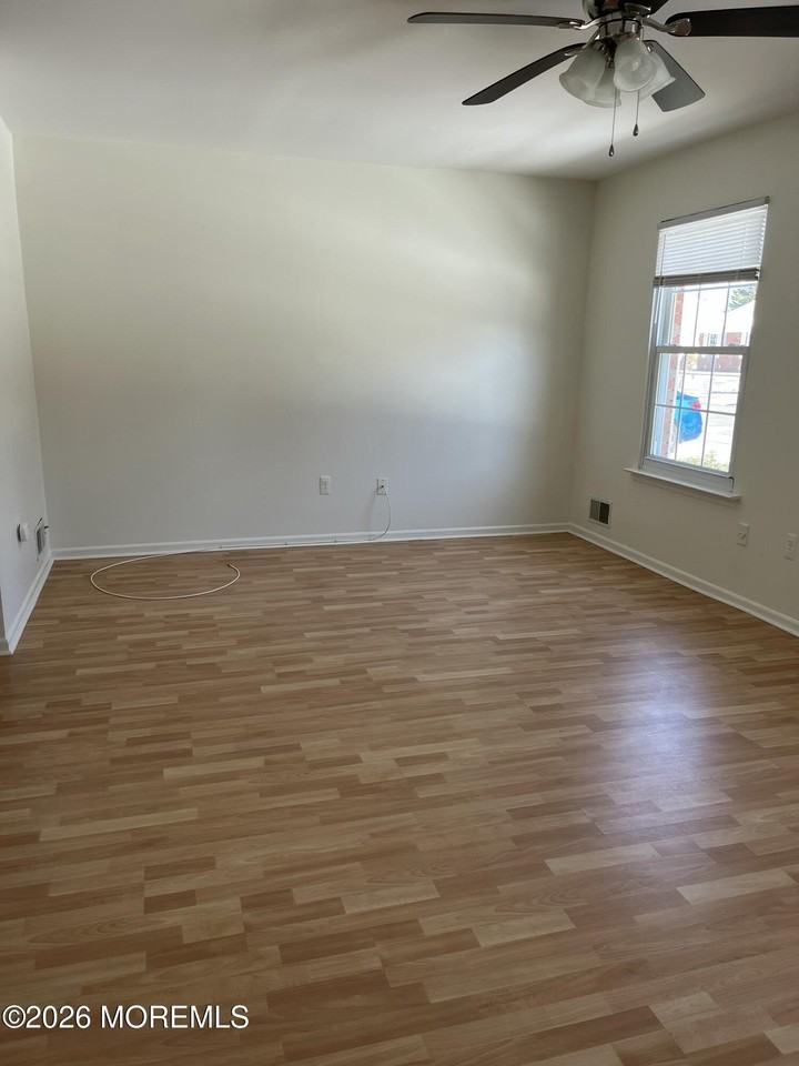 65 Oak Ln - Photo 7 of 9