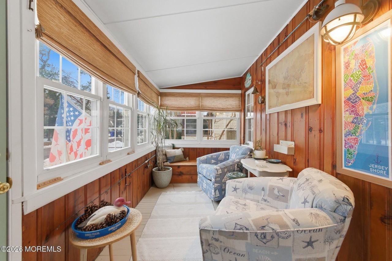 14 Sunset Rd - Photo 6 of 34