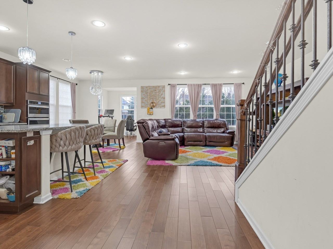 61 Pacific Ave - Photo 2 of 22