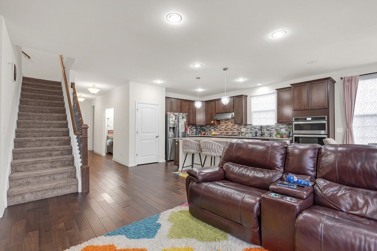 61 Pacific Ave - Photo 6 of 22