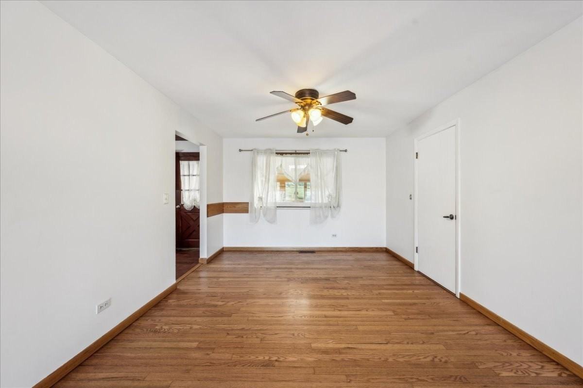 221 58th St - Photo 5 of 18