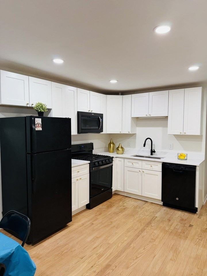 2308 Oakton St Apt 2 #2 - Photo 4 of 17