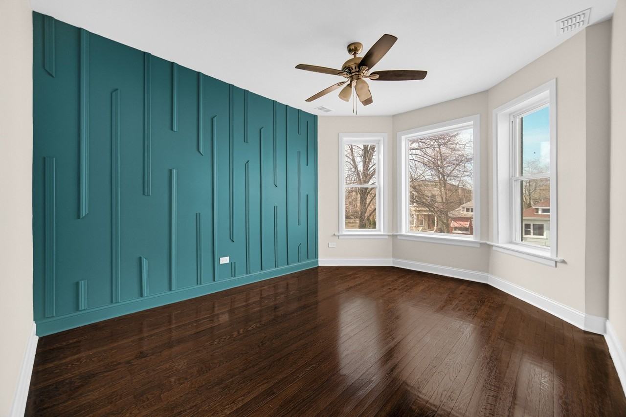 7011 S Prairie Ave Unit 2 #2 - Photo 2 of 16