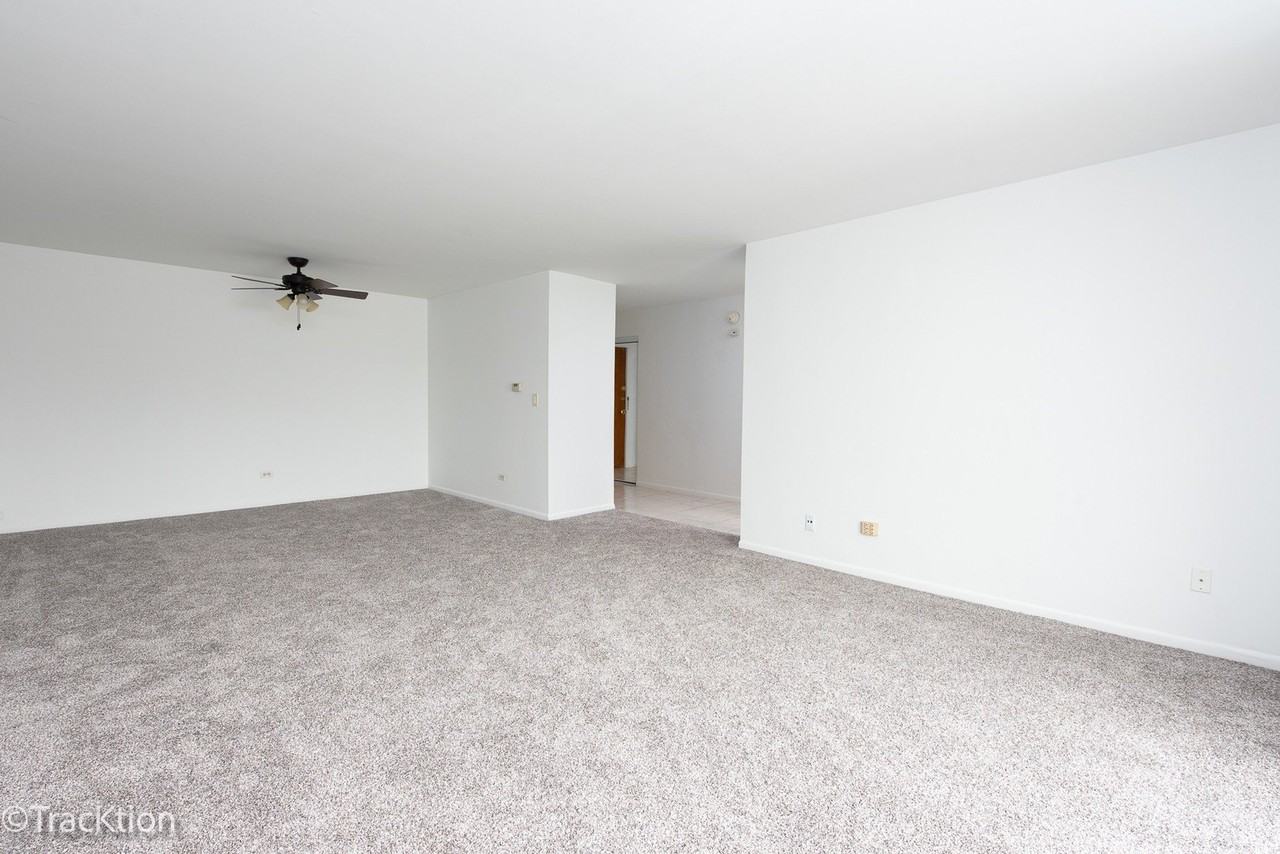 1301 S Finley Rd Apt 311 #311 - Photo 6 of 10