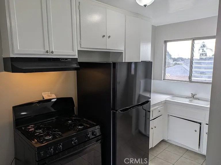 5847 Denver Ave #4 - Photo 2 of 8