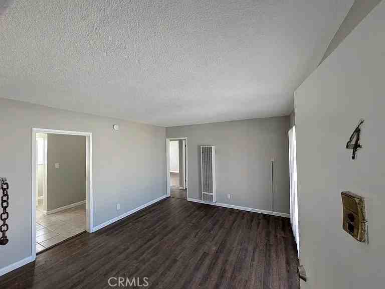 5847 Denver Ave #4 - Photo 5 of 8