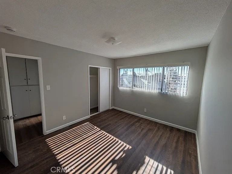 5847 Denver Ave #4 - Photo 7 of 8