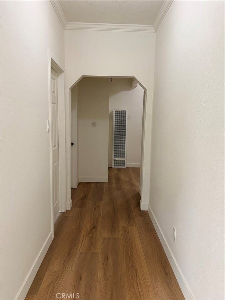 412 W C St - Photo 7 of 15