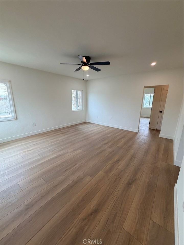 414 W C St - Photo 6 of 10