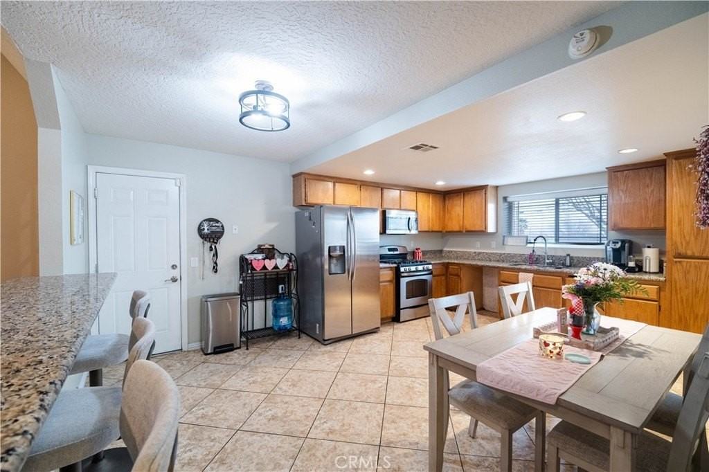 10438 10th Ave - Photo 7 of 22