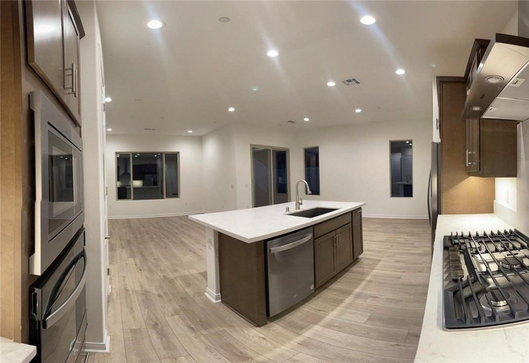 11920 Shadeland Dr - Photo 5 of 20