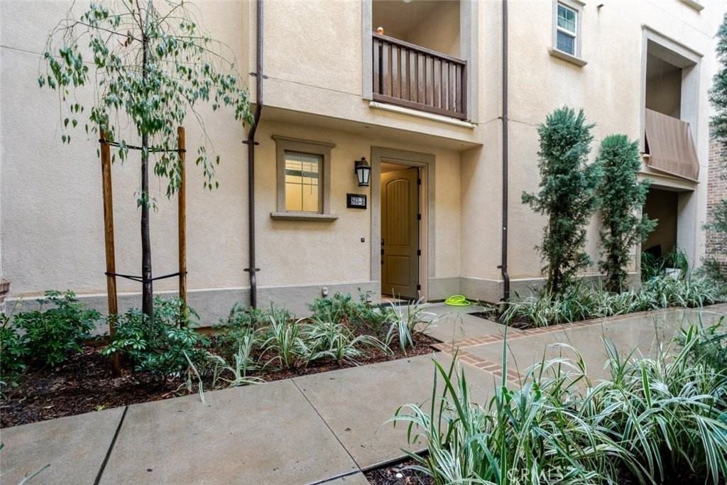 863 Iris Way #B - Photo 2 of 29