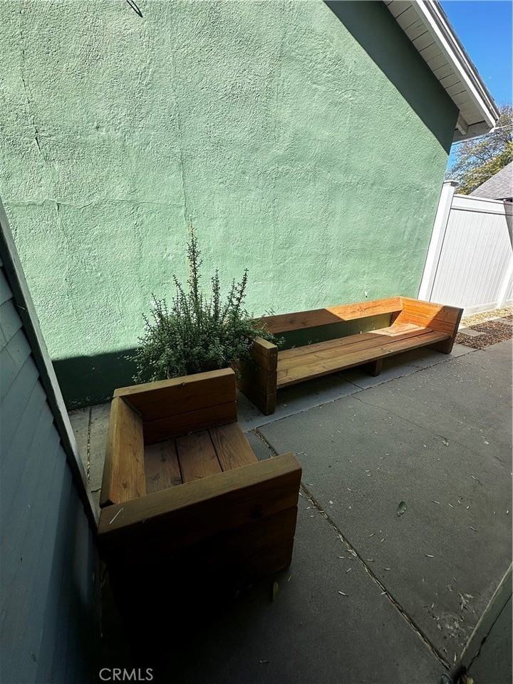 3455 Locust St - Photo 7 of 8