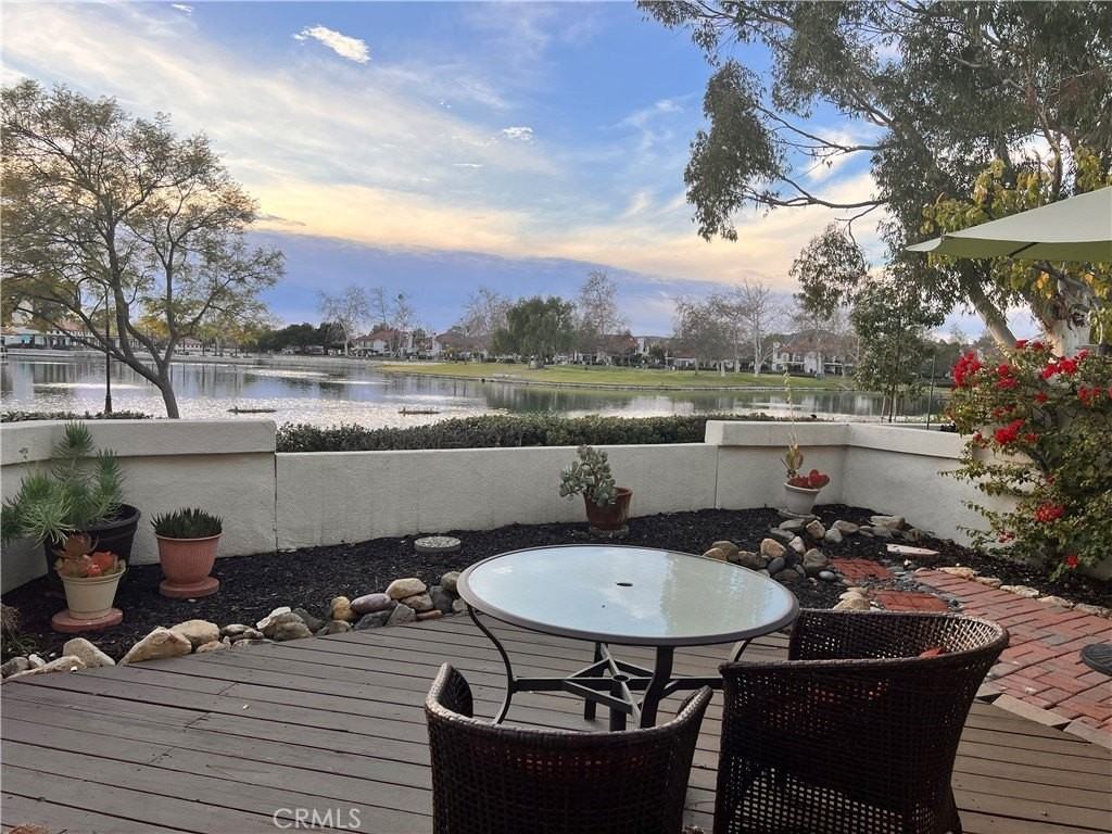 33 Brisa Del Lago - Photo 2 of 27