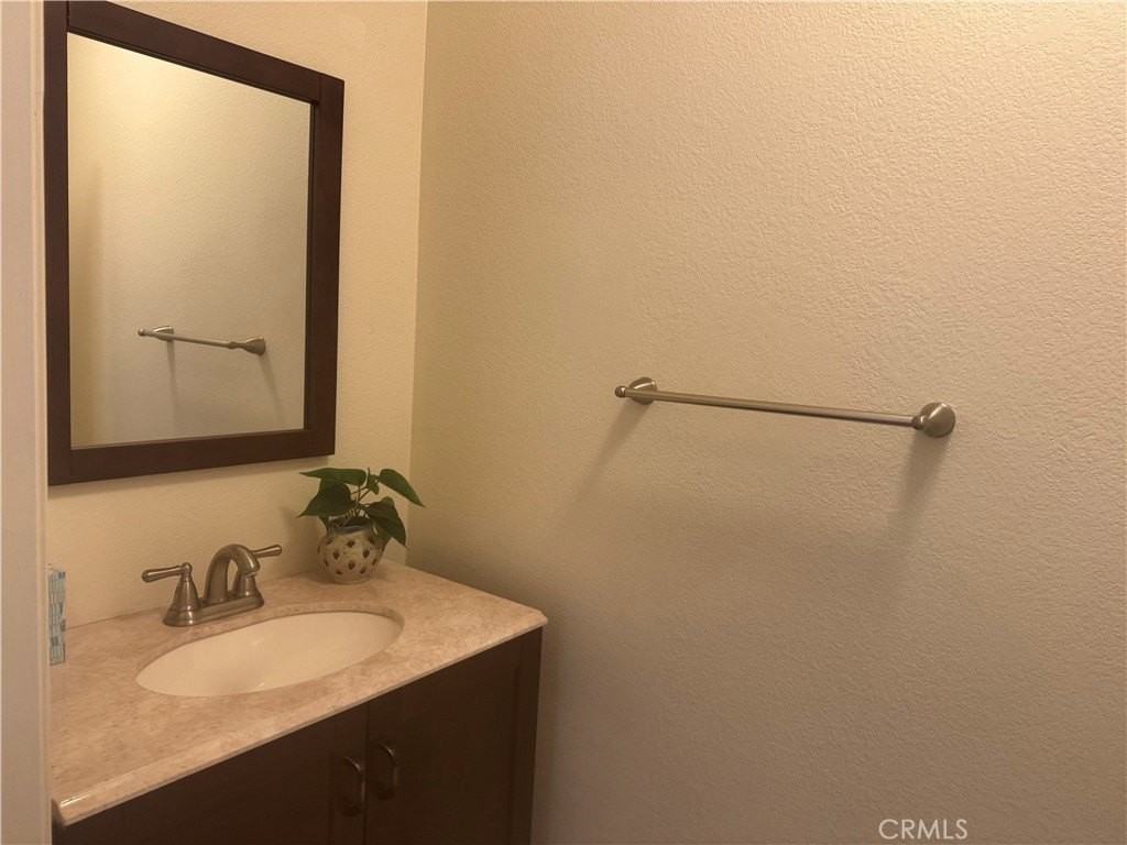 278 S Oak Knoll Ave #3 - Photo 7 of 14