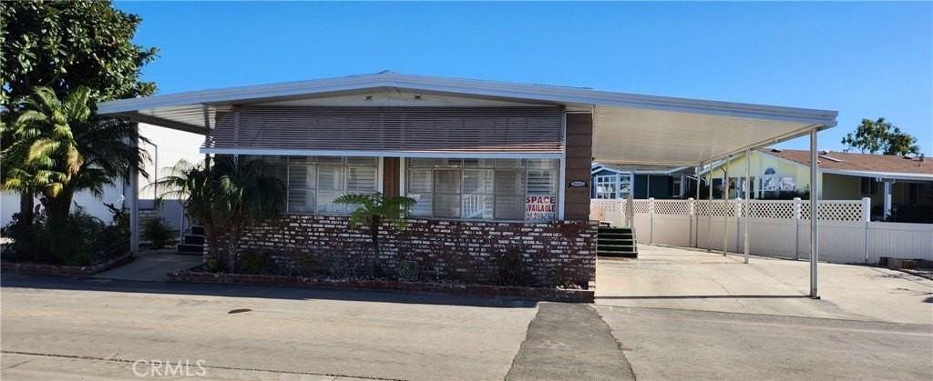 16462 Poipu Ln - Photo 2 of 17