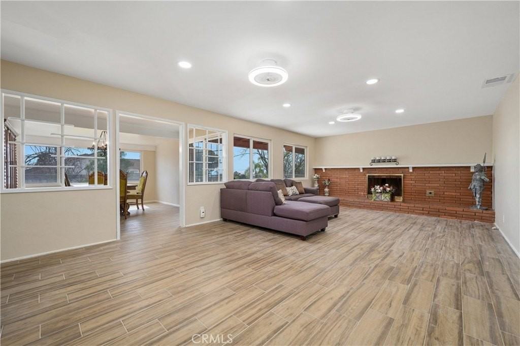 11760 Lasselle St - Photo 3 of 42