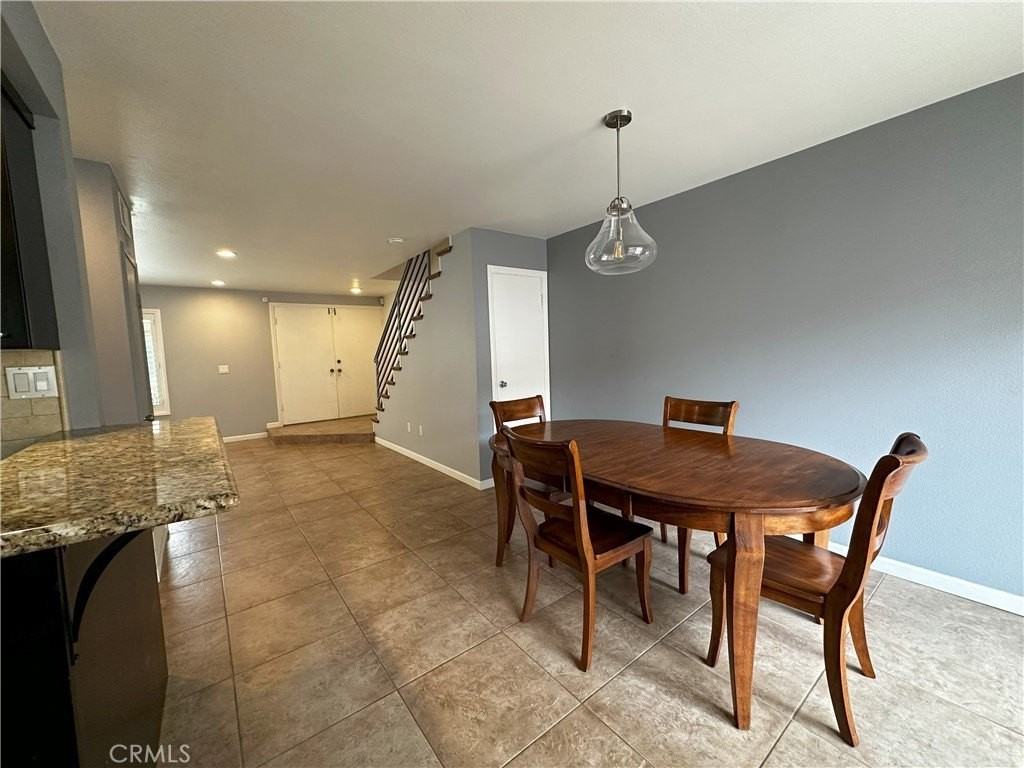 18598 Creek Ln - Photo 4 of 45