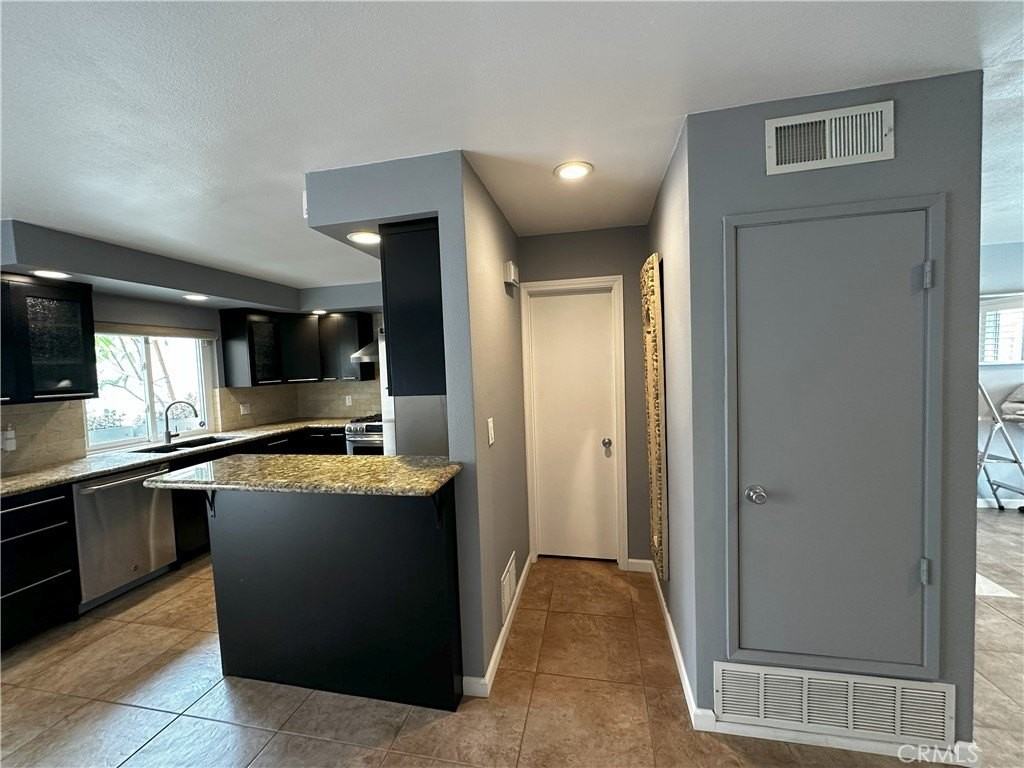 18598 Creek Ln - Photo 6 of 45