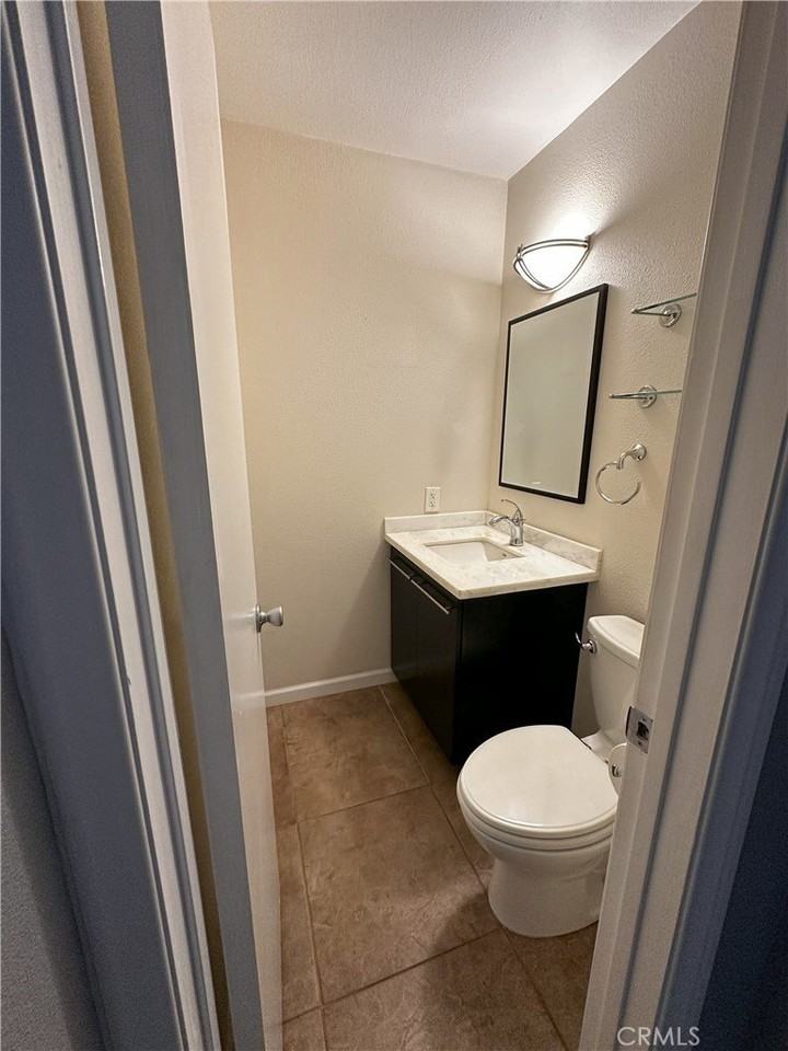 18598 Creek Ln - Photo 7 of 45