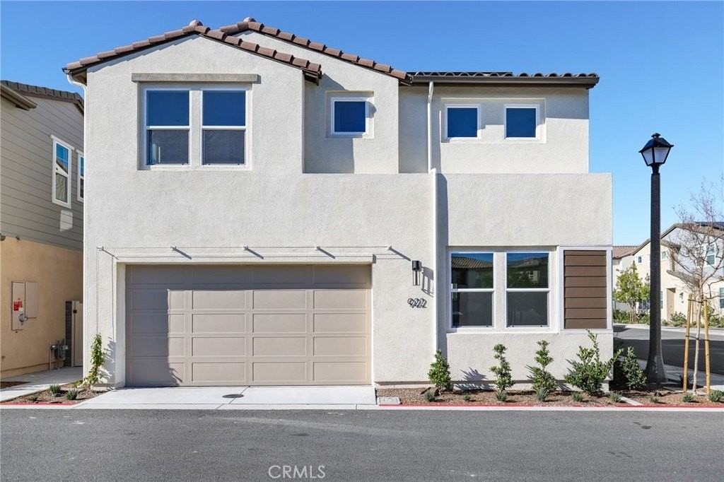 922 Jasper St - Photo 3 of 31