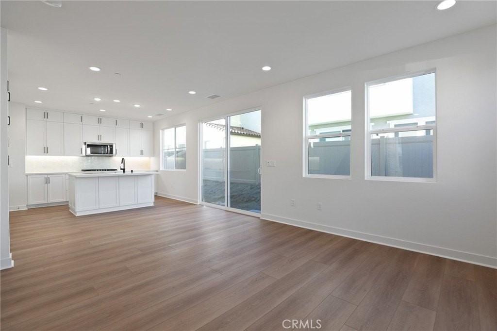 922 Jasper St - Photo 7 of 31