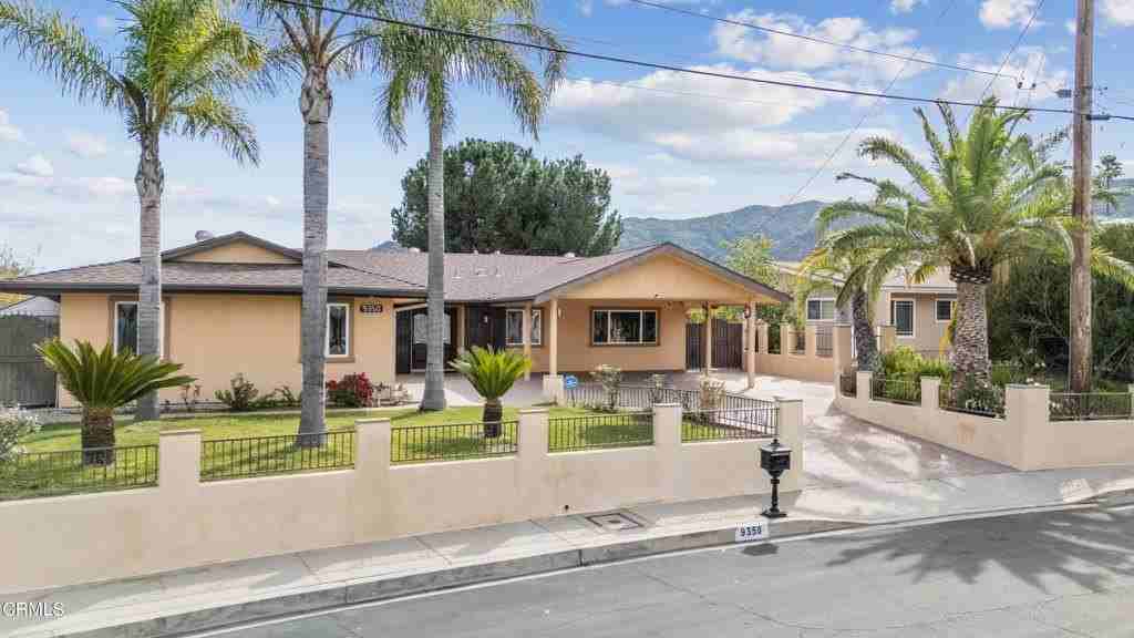 9350 Crystal View Dr - Photo 2 of 40