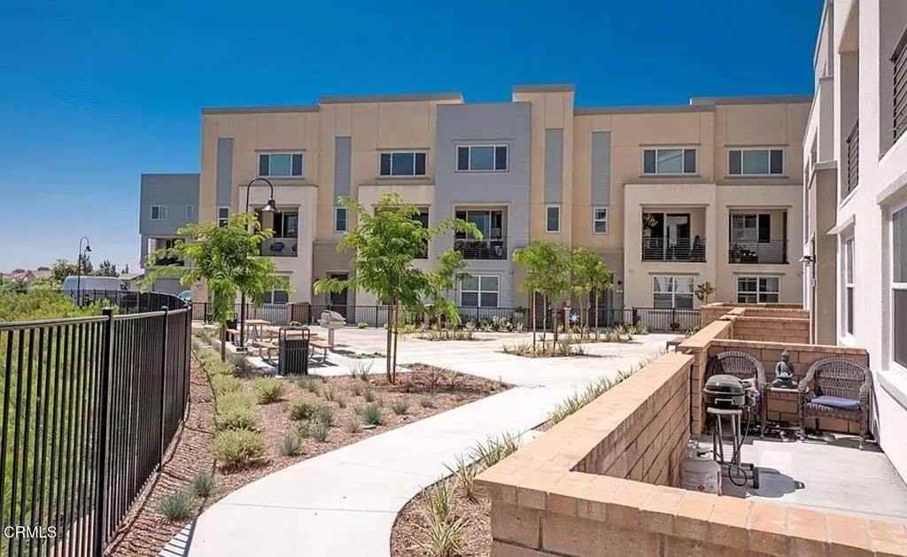 799 Highline Way - Photo 2 of 36