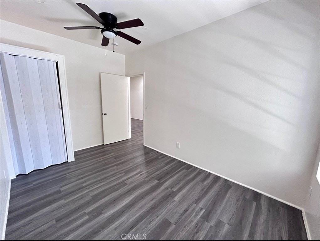 827 W 40th Pl - Photo 5 of 10