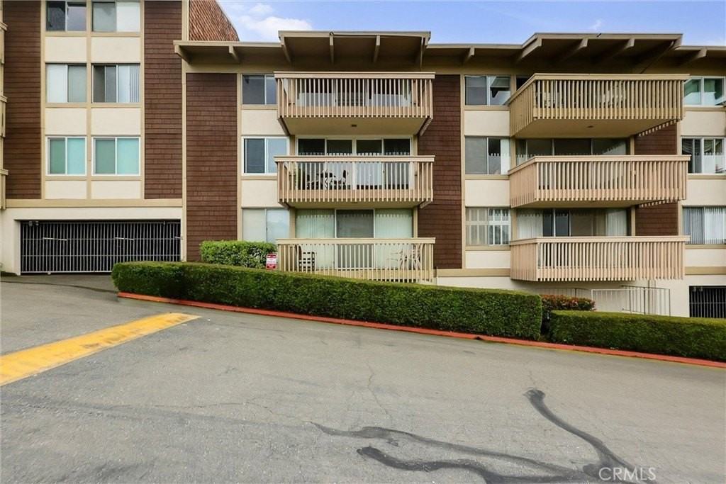 6542 Ocean Crest Dr #D305 - Photo 2 of 50