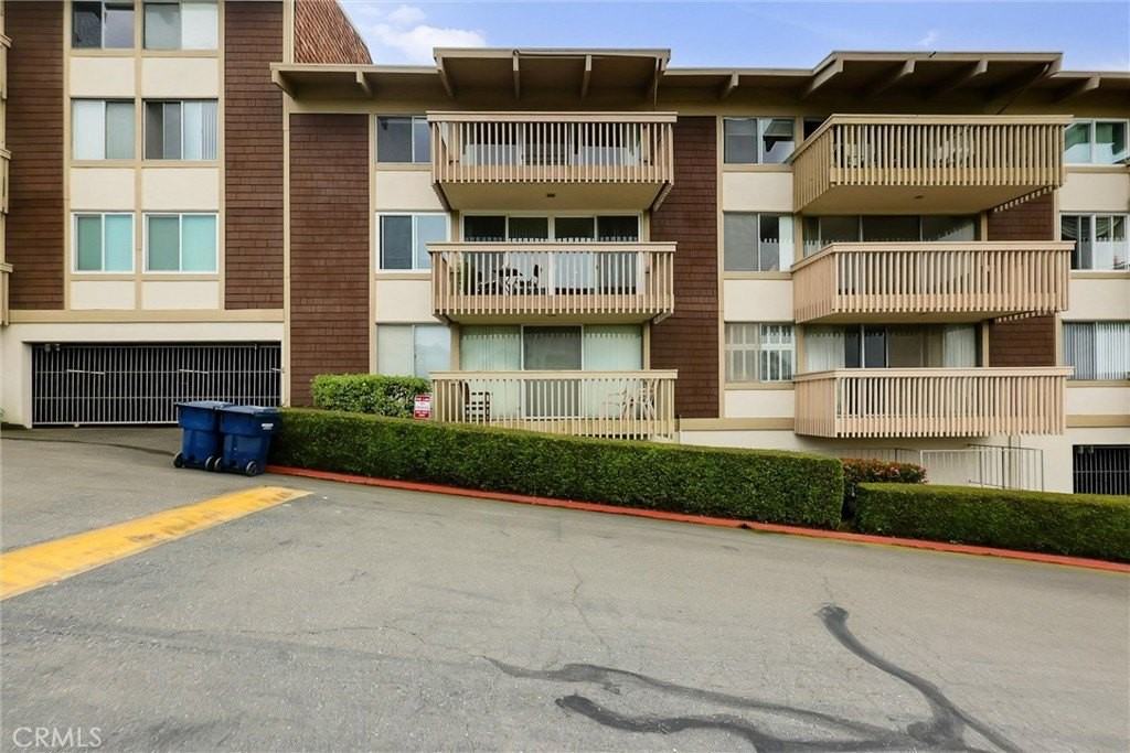 6542 Ocean Crest Dr #D305 - Photo 3 of 50