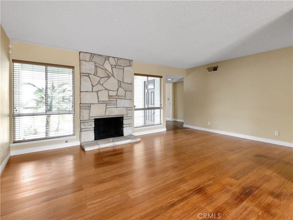 5322 Harvard Ave - Photo 2 of 23