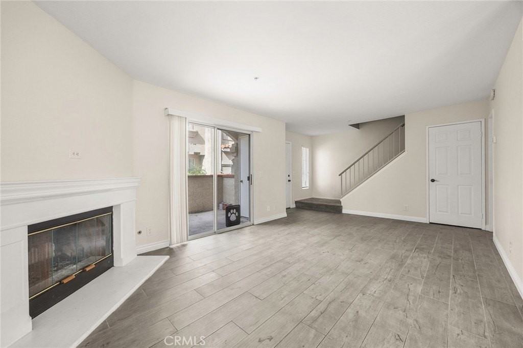 201 Laurel Ave #17 - Photo 3 of 25