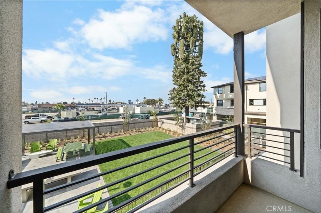 109 S Laxore St #304 - Photo 2 of 50