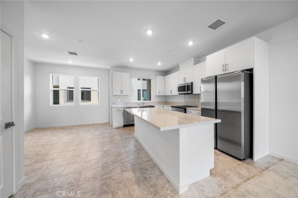 109 S Laxore St #304 - Photo 4 of 50