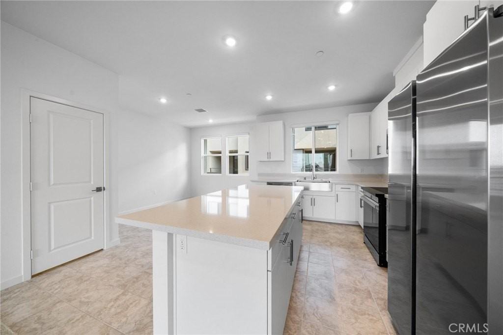 109 S Laxore St #304 - Photo 5 of 50