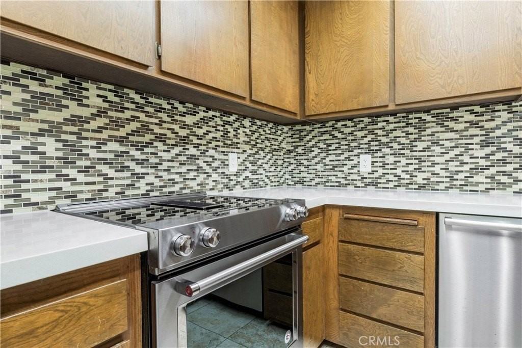 7107 Marina Pacifica Dr S - Photo 5 of 19