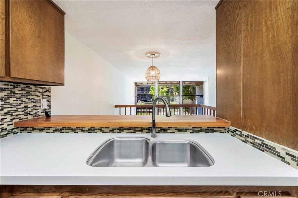 7107 Marina Pacifica Dr S - Photo 6 of 19