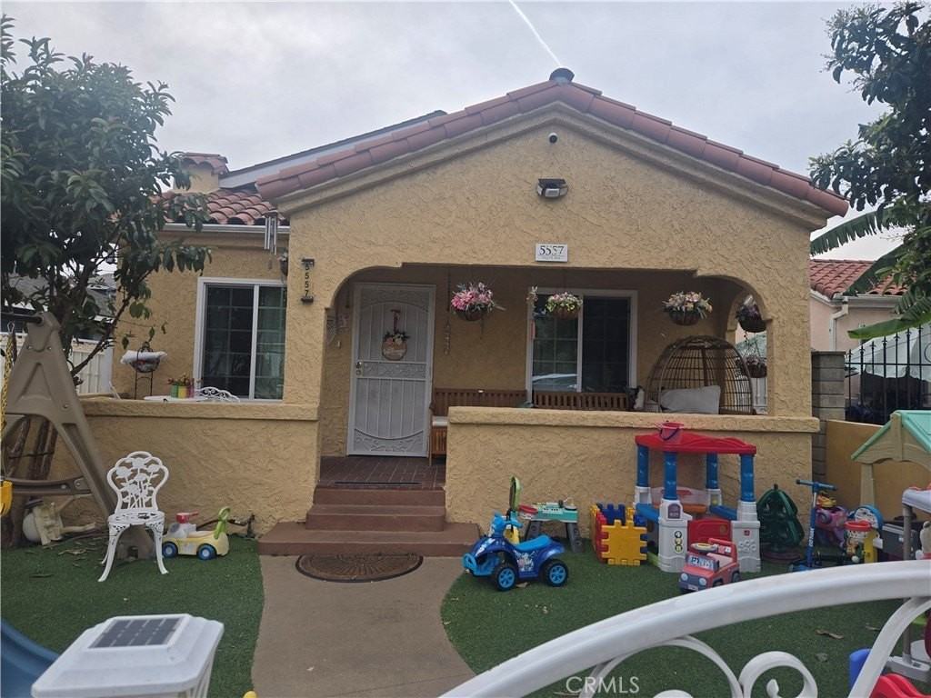 5557 Olive Ave - Photo 2 of 2