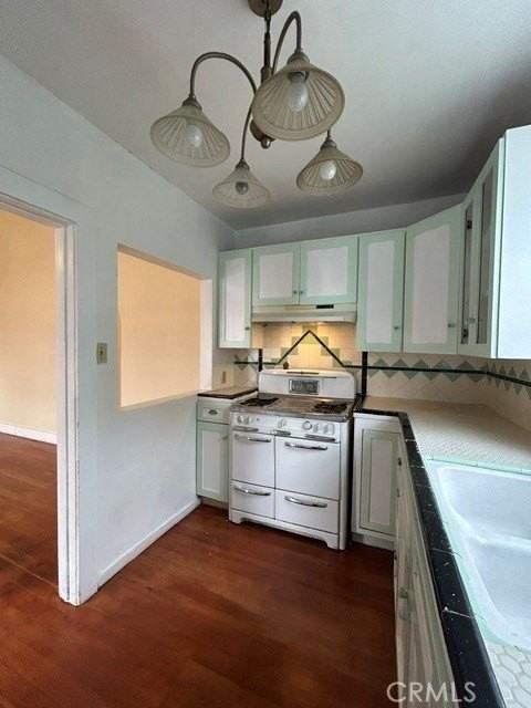 380 W 15th St - Photo 7 of 14