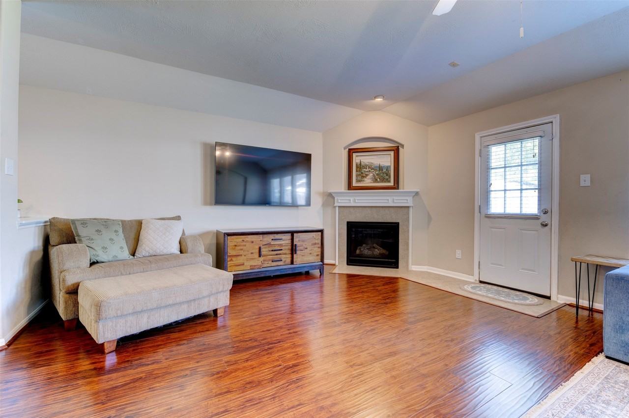 4934 Bonny Loch Ln - Photo 6 of 42