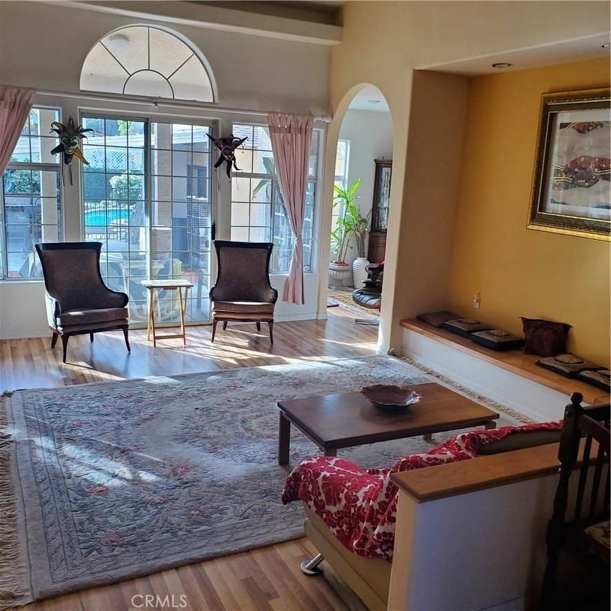 12944 Woodbridge St - Photo 3 of 24