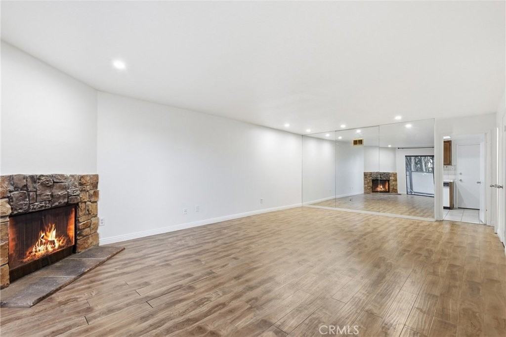 1348 N Orange Dr #4 - Photo 4 of 23