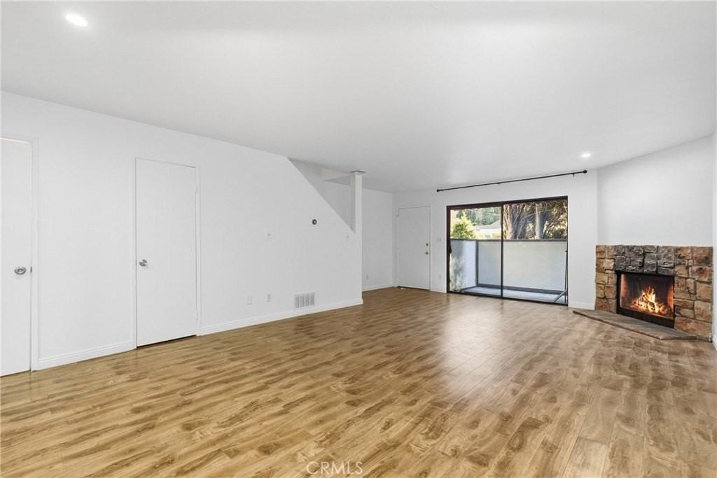 1348 N Orange Dr #4 - Photo 5 of 23