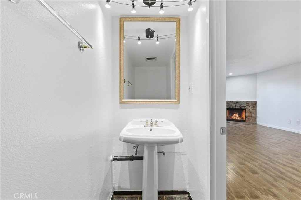 1348 N Orange Dr #4 - Photo 6 of 23