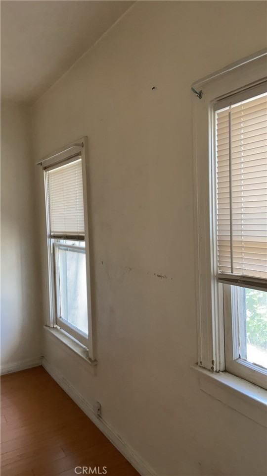 1633 W Commonwealth Ave - Photo 7 of 7