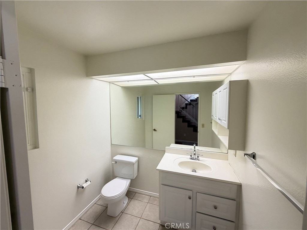 11701 Ramona Blvd - Photo 5 of 24