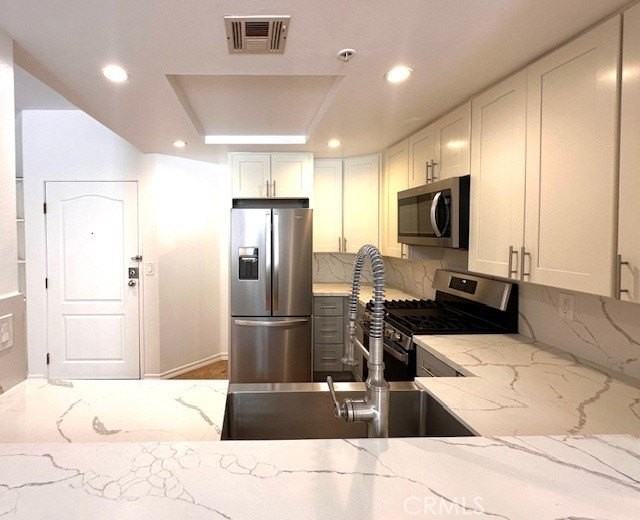 4750 Templeton St - Photo 3 of 24