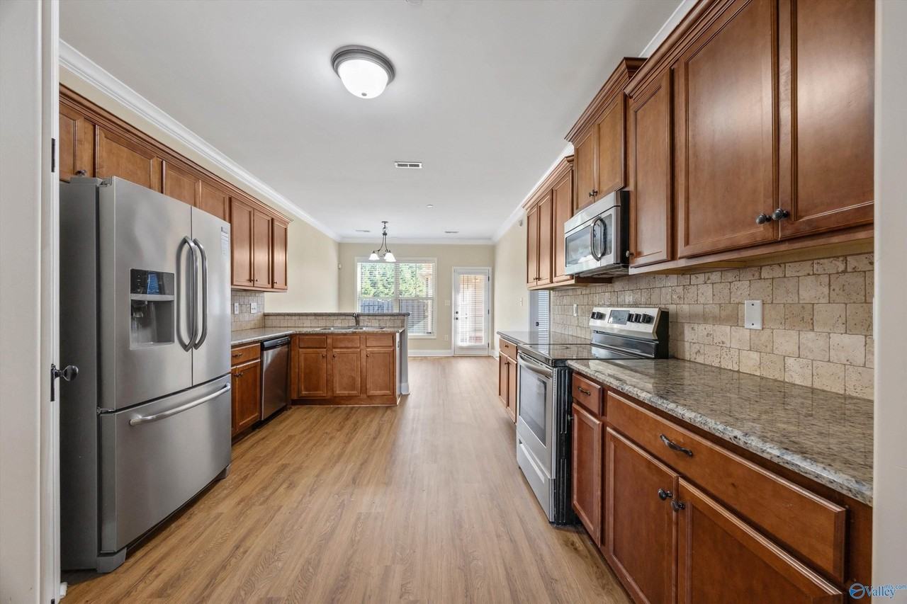 120 Park Square Ln - Photo 3 of 26