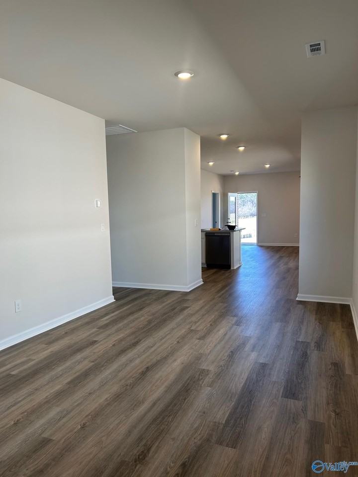 3405 Cool Springs Avenue SW - Photo 7 of 16